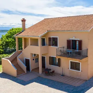  Apartment Marina Veskovic Kroatien